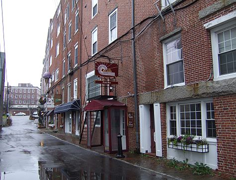 20061129_Portsmouth_NH_Bow_Street.jpg