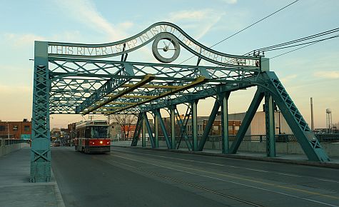 20061210_Queen_Street_Bridge_Don_River.jpg