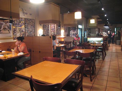 DI_20080712_ChicagoKalbi_interior.jpg