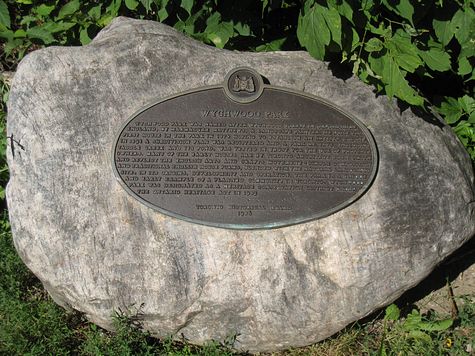 DI_20080803_Wychwood_Park_plaque.jpg