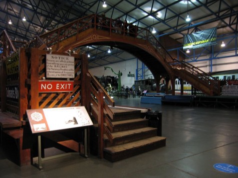 DI_20080910 143948 York NationalRailwayMuseum footbridge