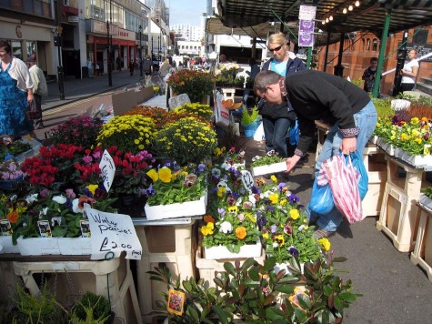 DI_20080913 080210 Croydon SurreyStreet market flowers