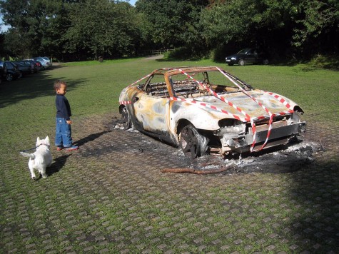 DI_20080914 092740 HappyValley burned car