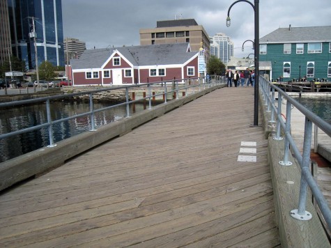 DI_20081001 101856 Halifax Harbourwalk bridge n