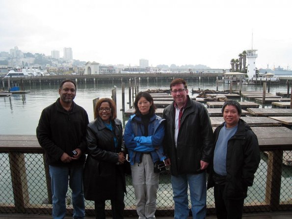 di_20081207-175316-pier39-group