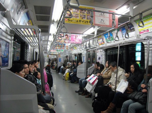 di_20090222-044128-yamanote-car