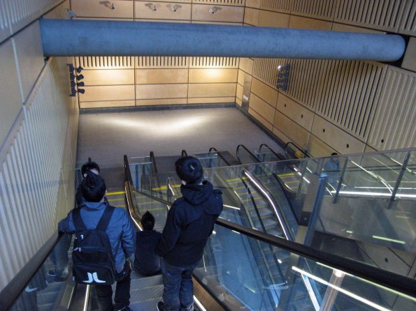 di_20090702-174458-macquariepark-escalator-upper