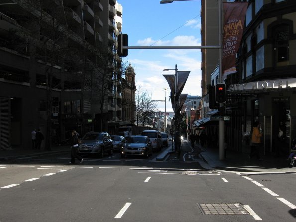 di_20090702-213320-sydney-kingst-west