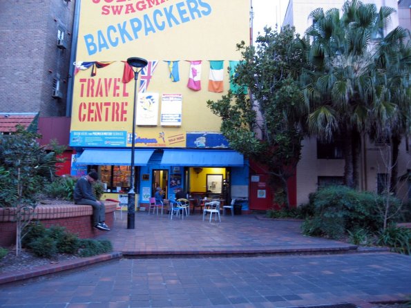 di_20090705-020012-backpackers-centre
