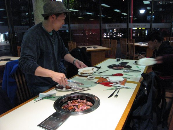 di_20090707-030656-carnestation-grill-table-ahi