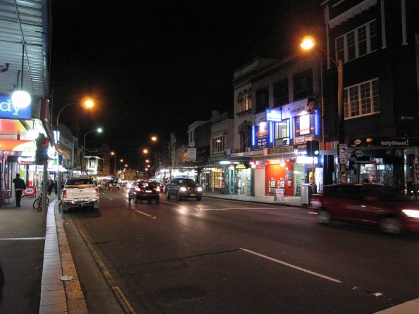 di_20090708-042414-newtown-kingst-pharmacy