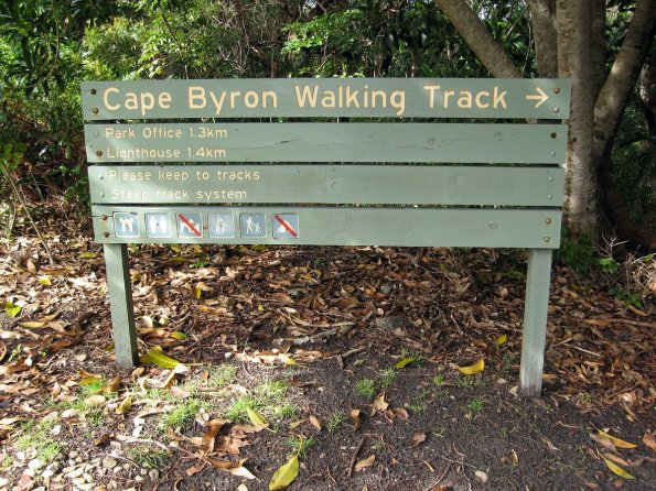 di_20090710-204258-capebyronwalkingtrack-sign