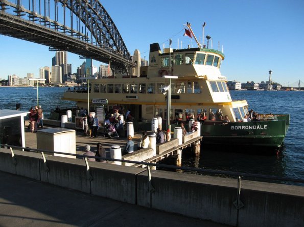 di_20090720-010026-milsonpoint-ferry-dock