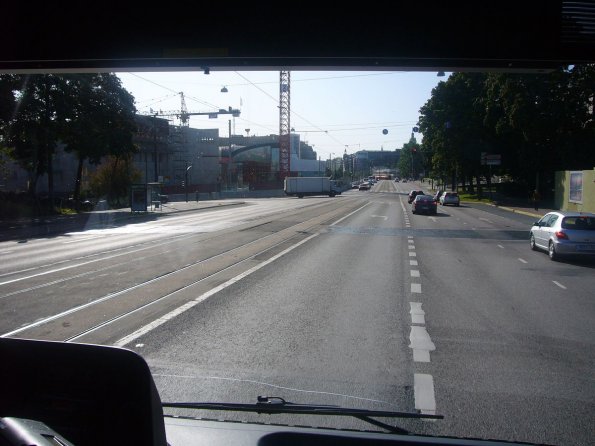di_20090824-021352-finnair-bus-tram-tracks