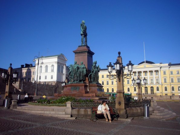 di_20090824-102148-helsinkisenatesquare-tsaralexanderii