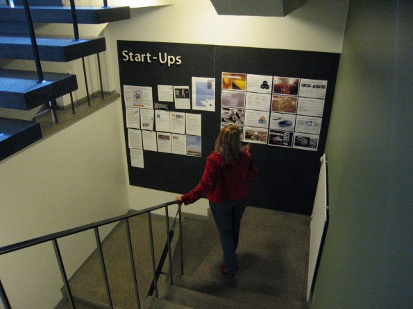 di_20090825-083440-designfactory-stairs-down