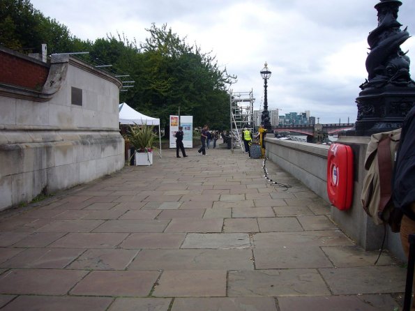 di_20090830-091118-thames-south-walk