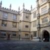 di_20090901-122234-bodleianlibrary-courtyard