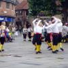 di_20090905-090056-stsampsonssquare-morrisdancers
