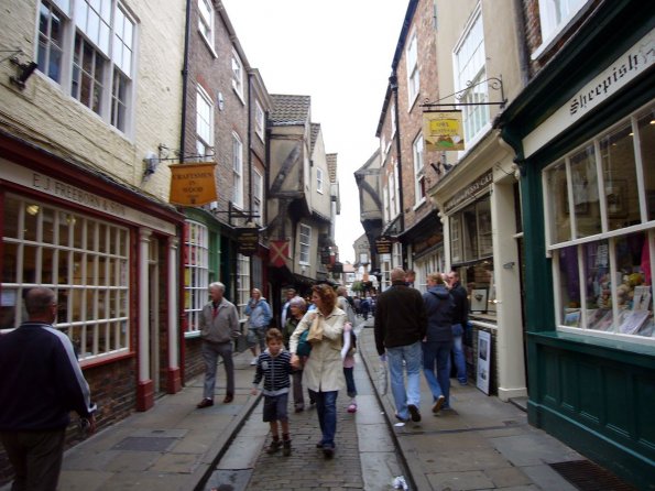 di_20090905-100330-shambles