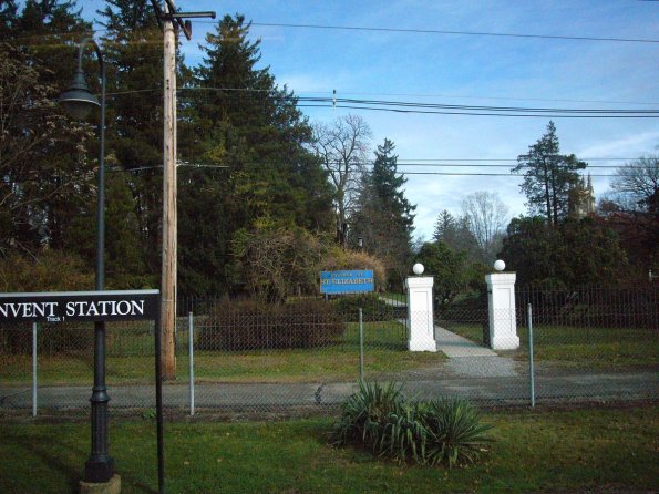 di_20091115-113208-nj-train-convent-station