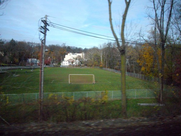 di_20091115-115346-nj-train-w-of-millburn