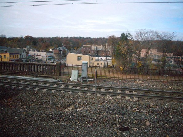 di_20091115-120158-nj-train-w-of-orange