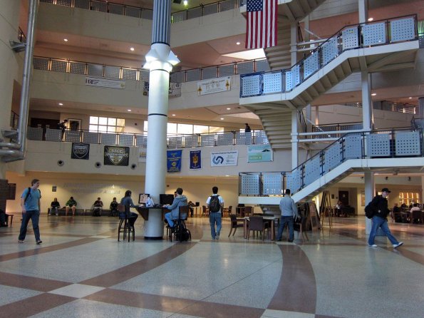 di_20100120-090458-ucfengineering-atrium