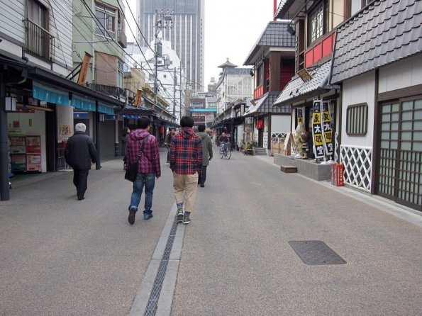 di_20100301-004230-nishisando-arcade-shops