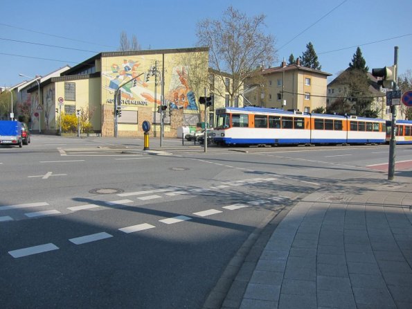 di_20100416-085837-darmstadt-heidelbergerstrasse-tram