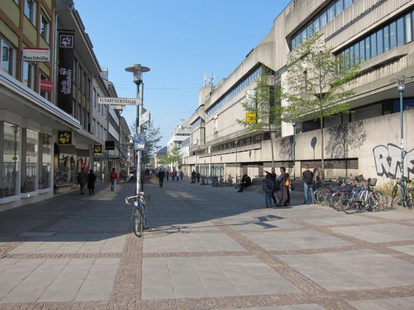 di_20100416-091412-darmstadt-wilhelminenstrasse-view-north