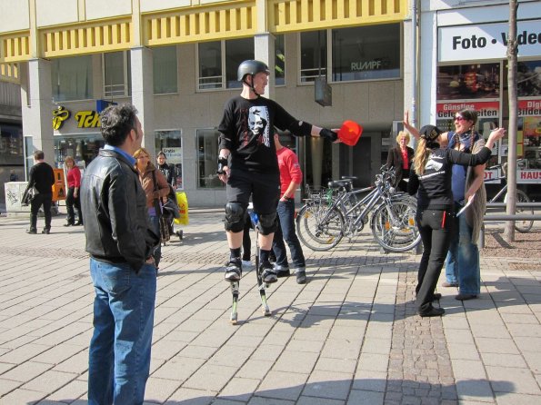 di_20100416-091543-darmstadt-elisabethenstrasse-bouncer