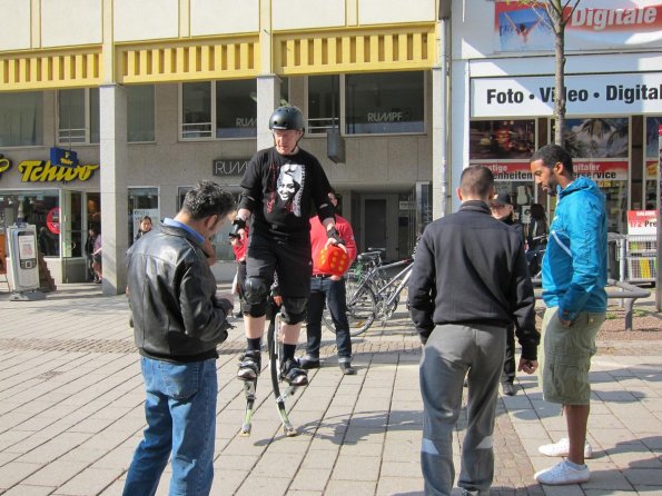 di_20100416-091537-darmstadt-elisabethenstrasse-bouncer