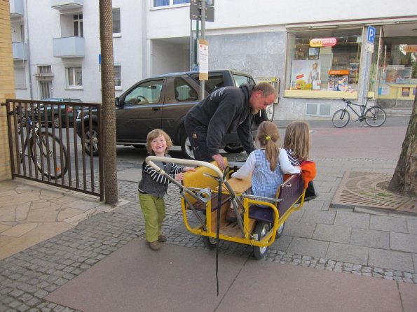 di_20100416-103653-darmstadt-dieburgerstrasse-kidmobile