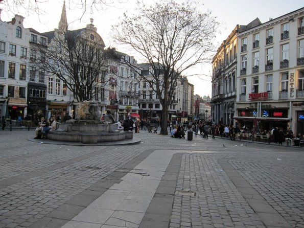 di_20100417-124131-brussels-grasmarkt