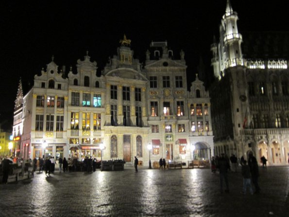 di_20100417-154225-brussels-grand-place-view-ne