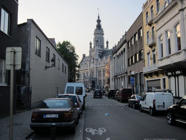 di_20100418-125442-schaerbeek-street-spire