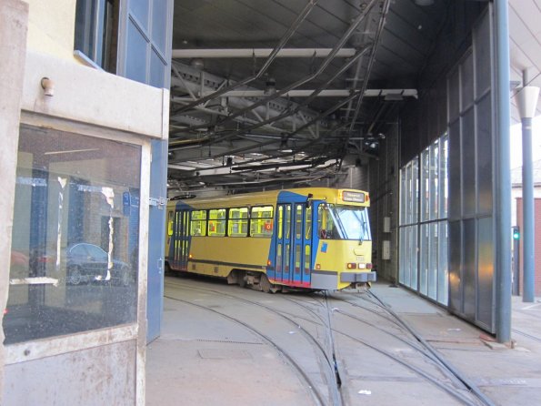 di_20100418-125650-schaarbeek-chauseedehaecht-tram-turn