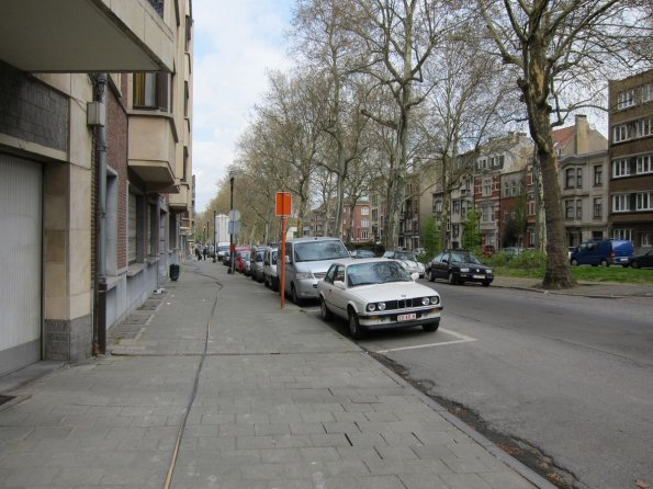 di_20100421-042414-schaerbeek-avenuevoltaire-view-west