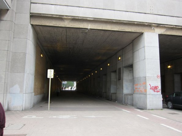 di_20100421-050206-bruxellesnord-underpass