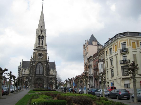di_20100421-053123-schaerbeek-eglisesaintservais-louisbertrandlean