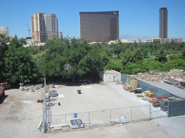 di_20100504-133135-lasvegas-monorail-yard-wynn