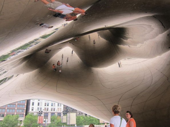 di_20100715-094242-chicago-cloudgate-bottom