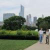 di_20100715-101217-chicago-daleybicentennialplaza-walk