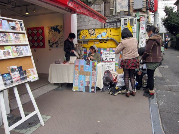 di_20110301-232128-designfesta-card-seller