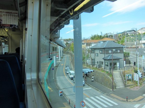 di_20110302-202639-shonanmonorail-curve-steps