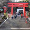 di_20110302-210514-enoshimaisland-torii-stairs