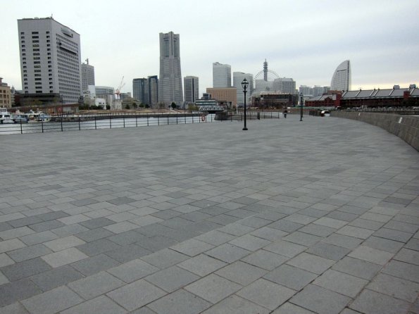 di_20110303-025738-yokohama-yamashiterinkosenpromenade