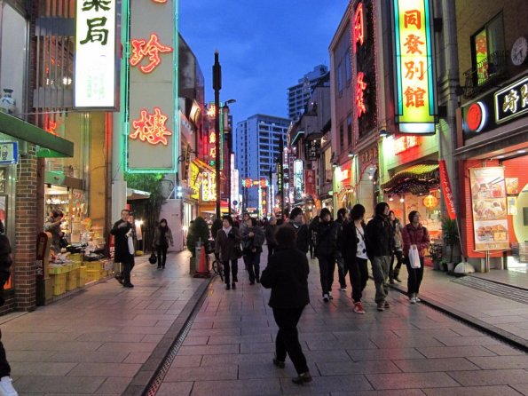 di_20110303-034633-yokohama-chinatown-street