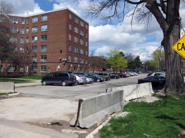 di_20110507-105219-regentpark-janeswalk-old-parking